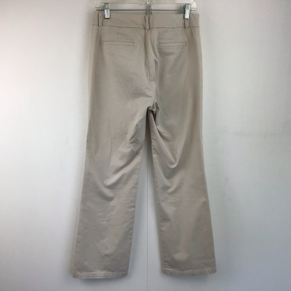 Dockers’ ideal fit Metro Pant. Khaki straight leg size 6 medium . - Picture 2 of 6